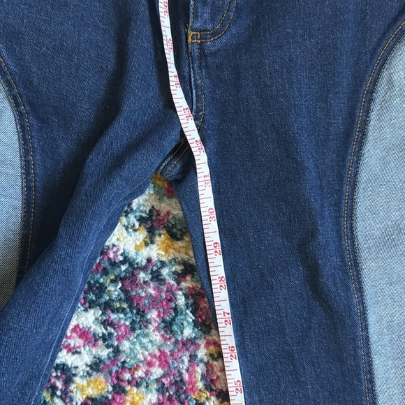 Rare!! We The Free Flip It and Reverse It Jeans - Picture 11 of 11